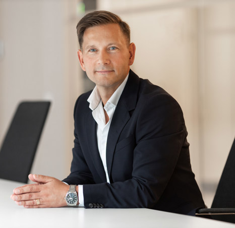 /media/u54laoi1/fredrik_007.jpg